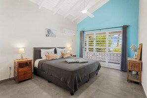 4 bedrooms, in-room safe, iron/ironing board, WiFi