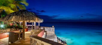 Exceptional oceanfront villa with direct private access to the Caribbean Sea