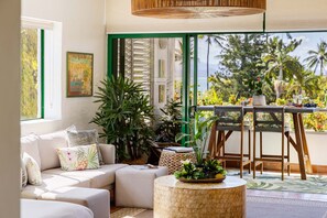 平面電視、DVD 播放機、音響