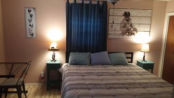 1 bedroom, in-room safe, desk, iron/ironing board