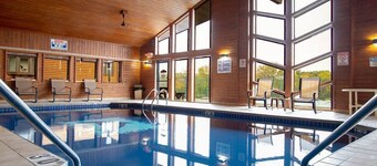 *Pool/Hot Tub| Cozy 2 BR Condo | Waterfront | Downtown | Riverwalk Retreat