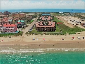 Ubicación a pie de playa y toallas de playa
