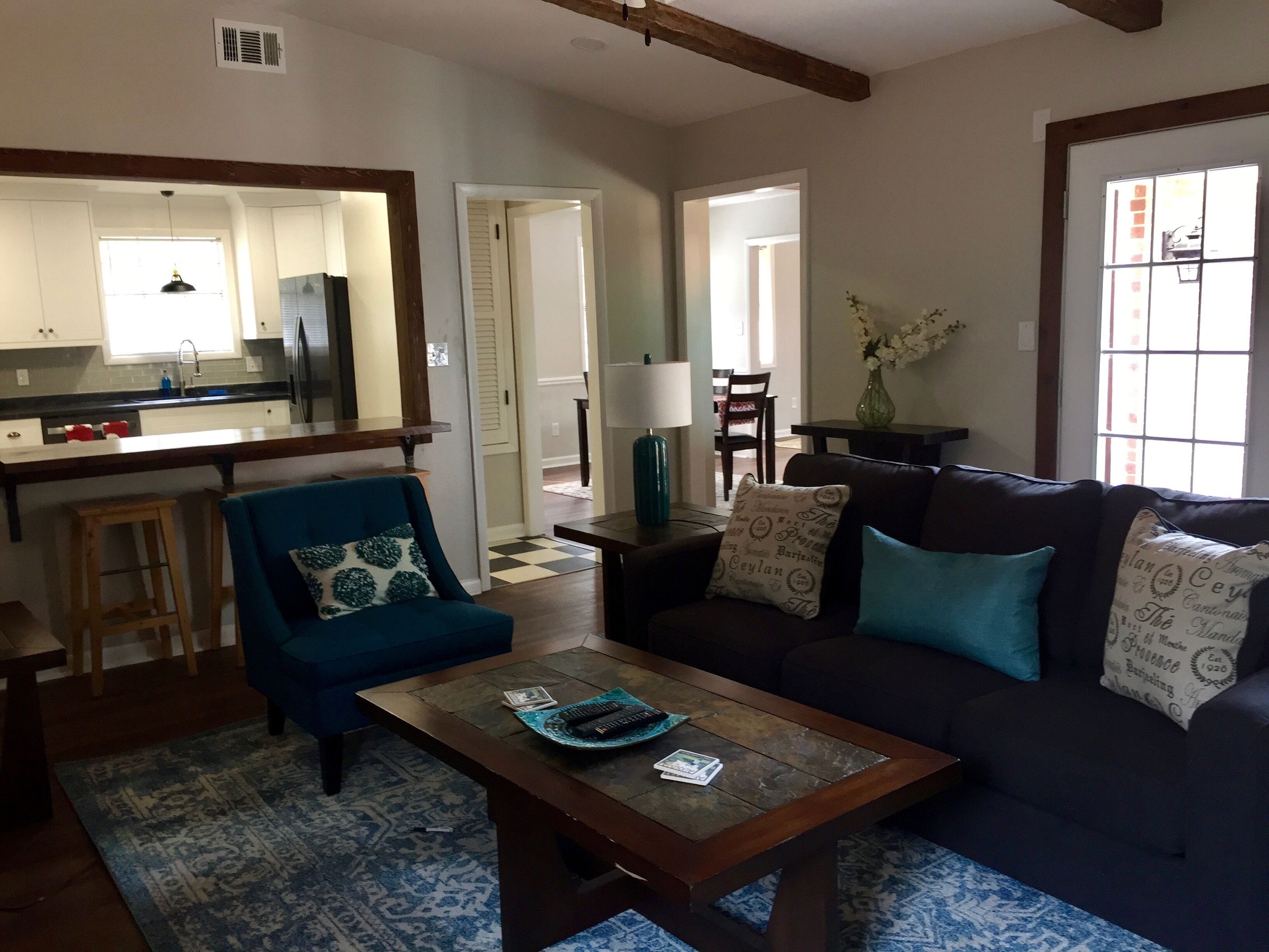 Charming farmhouse decor! 10 minute to Augusta National