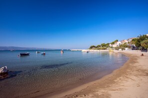 Liegestühle, Strandtücher