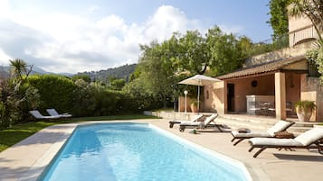 Piscine extérieure, piscine chauffée