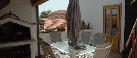 屋外ダイニングエリア