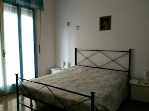 3 bedrooms, iron/ironing board