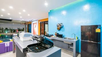 4-Bedroom Suite Villa | Eigene Küche | Großer Kühlschrank, Mikrowelle, Herdplatte, Wasserkocher