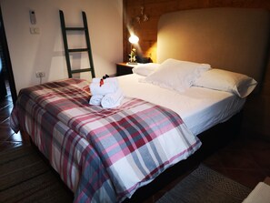 1 dormitorio, tabla de planchar con plancha, wifi gratis y ropa de cama