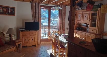 Beau duplex avec grande terrasse orientée plein sud avec vue sur le Galibier