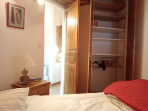 3 Schlafzimmer, Bügeleisen/Bügelbrett, Reisekinderbett, kostenloses WLAN