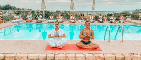 屋外プール、サンラウンジャー