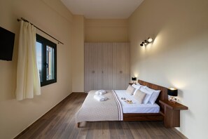 6 soverom, skrivebord, strykejern/-brett og wi-fi