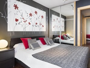 2 slaapkamers, een kluis op de kamer, een strijkplank/strijkijzer