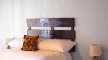 Phòng tiện nghi đơn giản | 1 phòng ngủ, nệm Select Comfort, trang trí khác biệt