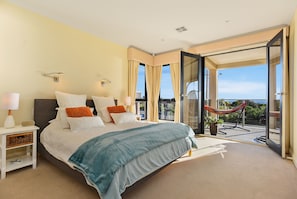 Ocean View Moana | 5 bedrooms, iron/ironing board, free WiFi, bed sheets