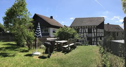 Haus Innerdorf - cozy holiday home in the Taunus - at the Limeskastell Pohl
