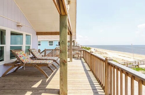 BEACH FRONT with panoramic views of the Gulf Coast.