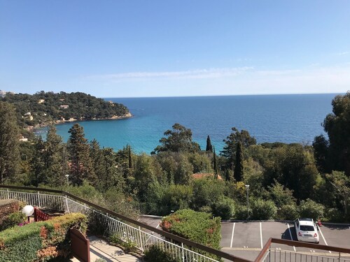 Furnished 3 STARS Golf St Tropez RAYOL CANADEL Facing the SEA with POOL