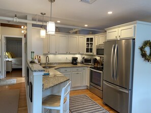 Fridge, microwave, oven, stovetop - Beautifully Renovated Downtown Luxury Condo, a block from the rock!   (Plymouth)