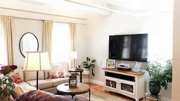 TV connectée, livres, chaßne hi-fi