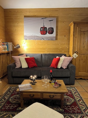 TV, ping pong, books