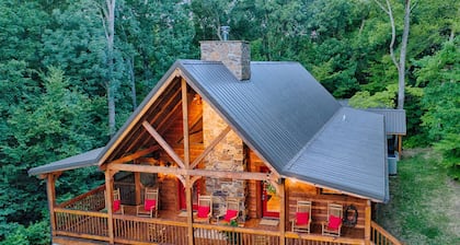 Maison neuve en bois rond, belle maison avec cale de bateau