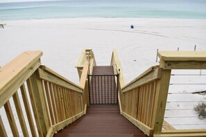 Property grounds - Directly on the  Beach, 6 bedroom Beach House with Heated Pool and Hot tub. (Panama City Beach,)