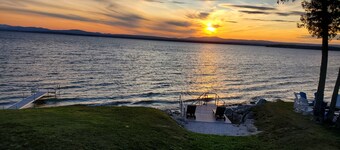 Luxury Lakefront Getaway