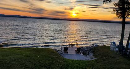 Luxury Lakefront Getaway