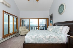 3 bedrooms, iron/ironing board, free WiFi, bed sheets - Luxury Lakefront Getaway (Grand Isle)
