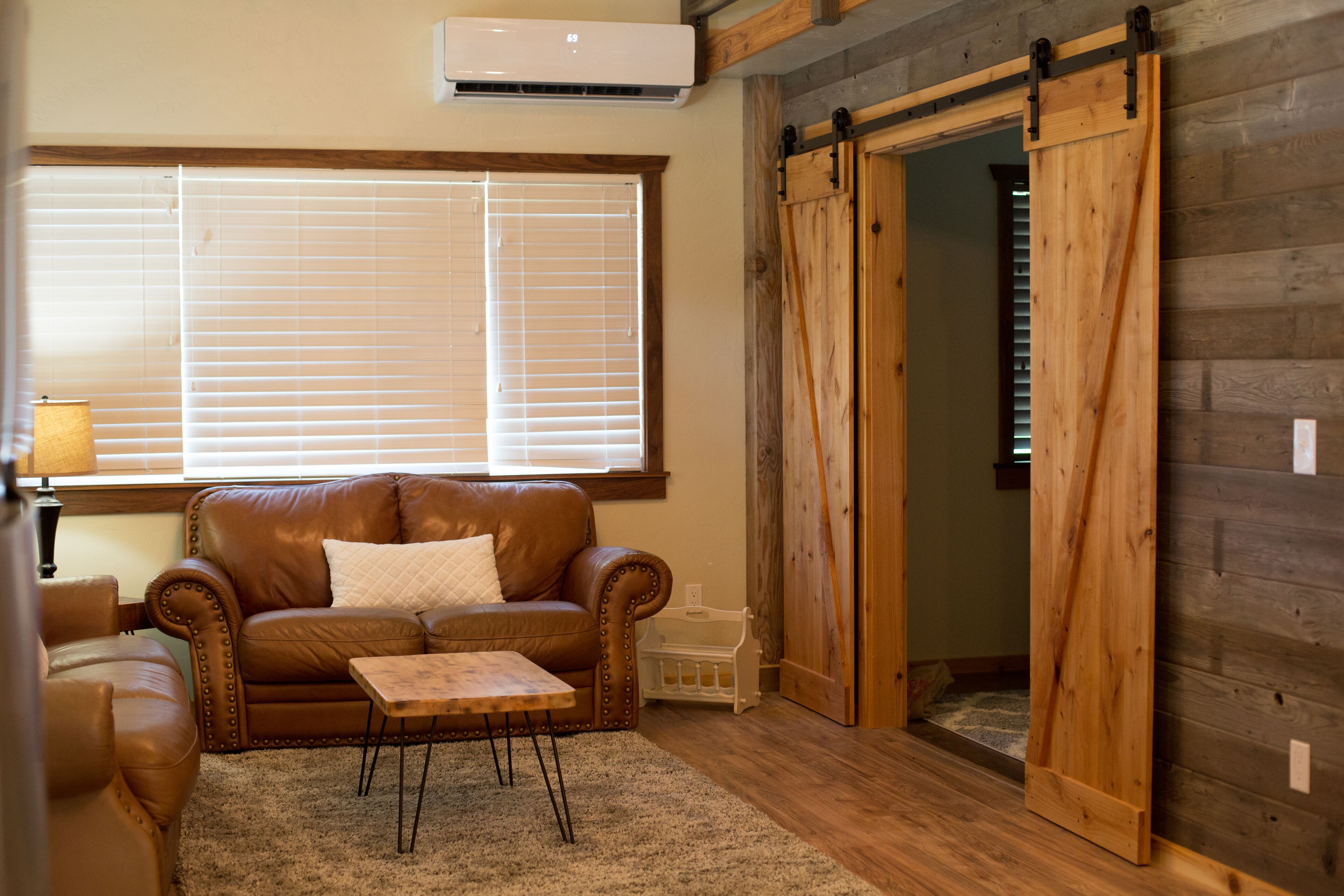 Custom Cabin Just Minutes From Glacier National Park! - West Glacier, MT