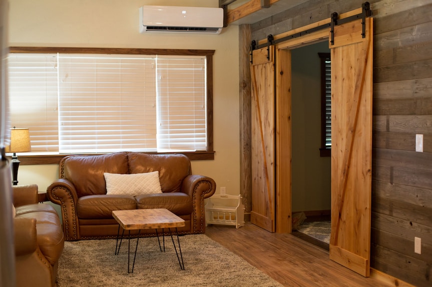 Custom Cabin Just Minutes From Glacier National Park! - West Glacier, MT