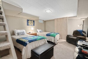 4 chambres, fer et planche à repasser, accès au Wi-Fi (inclus)