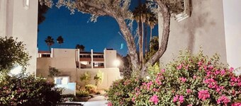 Gorgeous Condo in the heart of Old Town Scottsdale