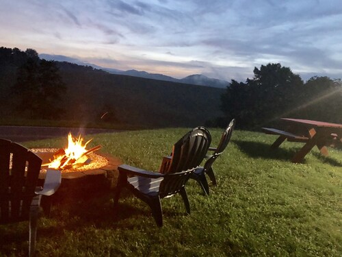 Beautiful, Easy Access Farmhouse with attention to Detail and Spectacular Views