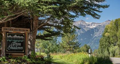 Käytännöllisesti katsoen sisäpuisto (Teton Shadows), jossa on näkymät - 1400 neliöjalkaa, 3 kerrosta