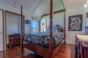 3 chambres, coffre-fort, bureau, fer et planche à repasser