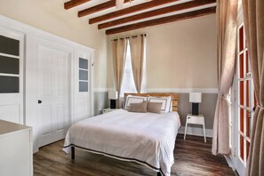 5 chambres, fer et planche à repasser, lit parapluie, Wi-Fi gratuit