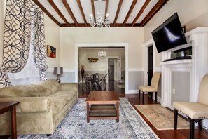 TV connectée, cheminée