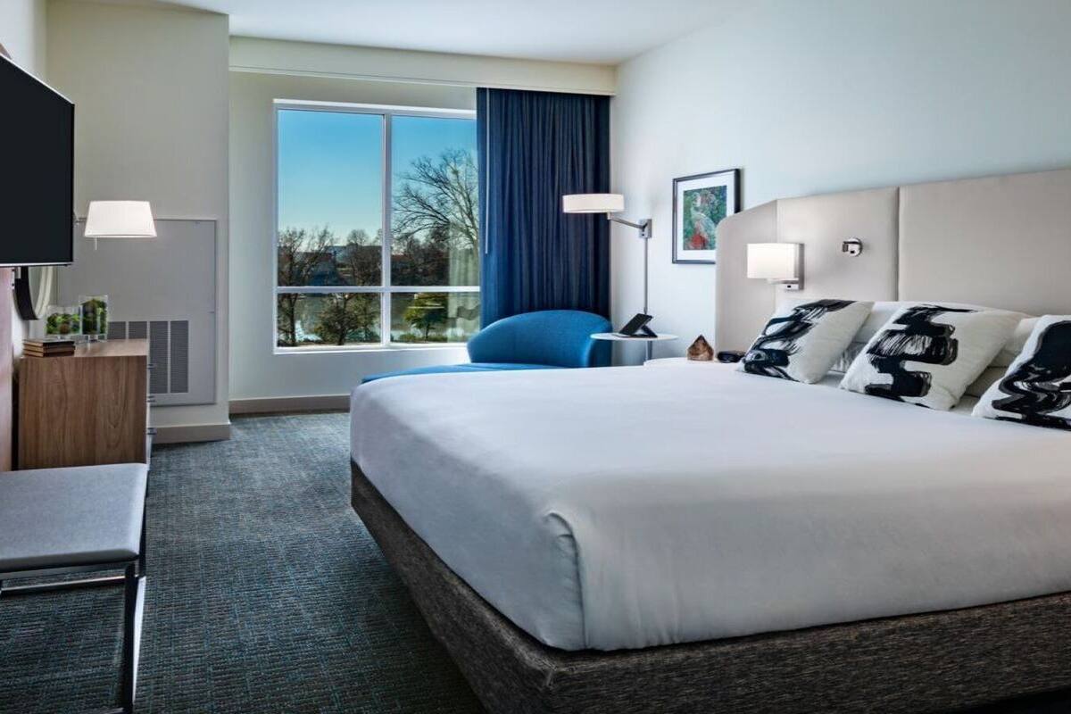 Pillow-top beds, desk, laptop workspace, blackout curtains