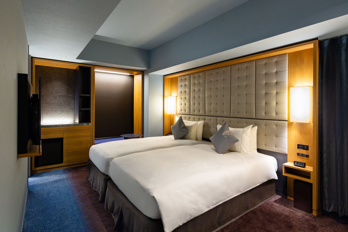 In-room safe, free WiFi, bed sheets