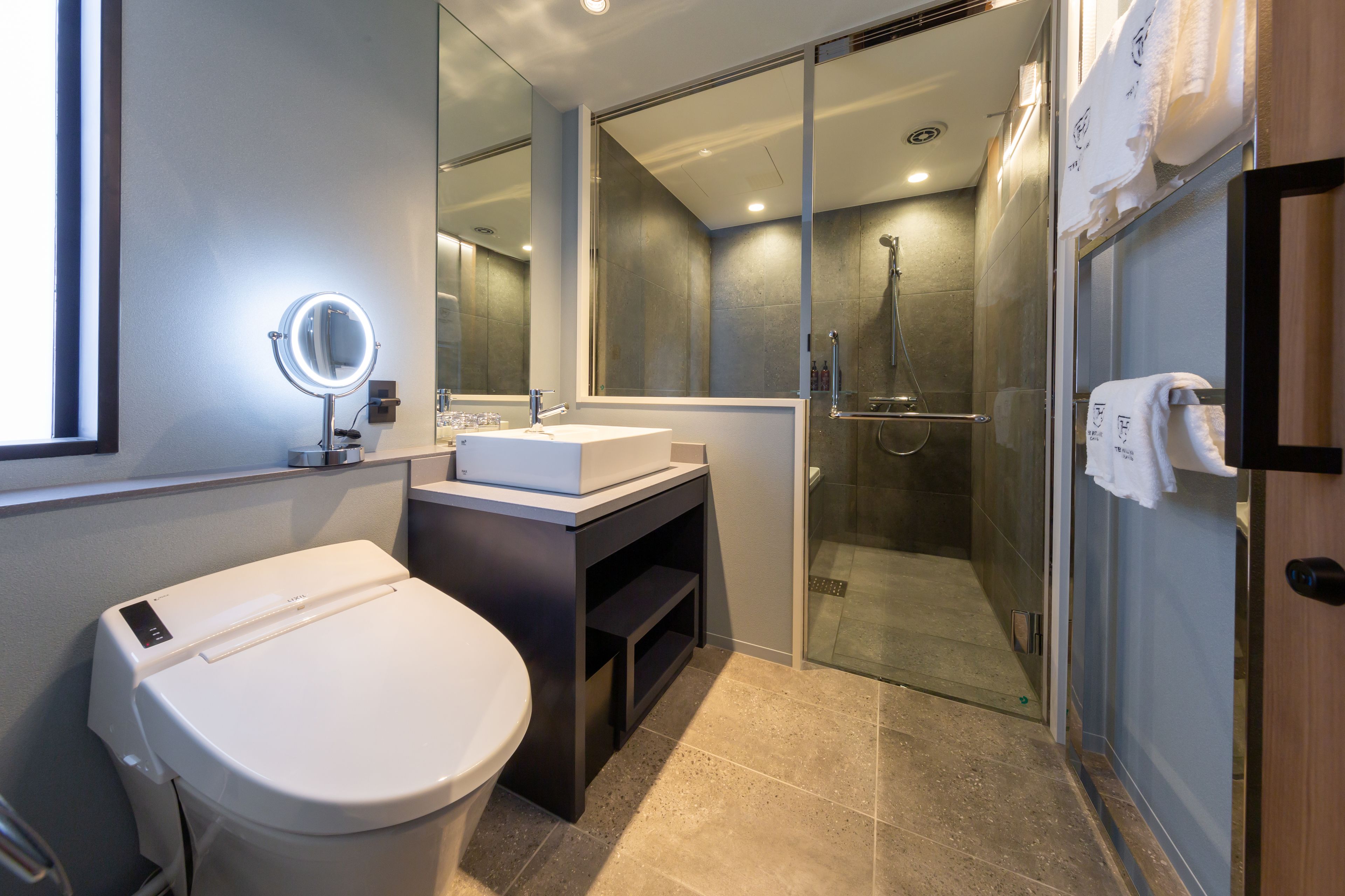 superior double - 1 queen bed - non-smoking | 1 bedroom, in-room safe, free wifi, bed sheets