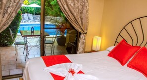 Standard Double Room, 1 King Bed, Non Smoking | Blackout curtains, bed sheets - Hotel y Restaurante Costa Coral (Cóbano)