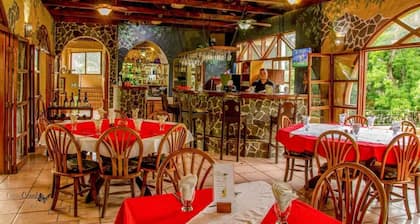 Hotel y Restaurante Costa Coral