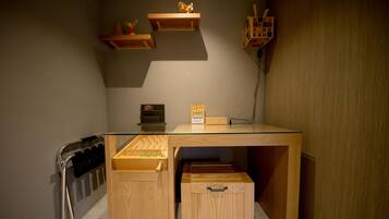 Quarto casal (VIP) | Cofres nos quartos, escrivaninha, Wi-Fi de cortesia, roupa de cama