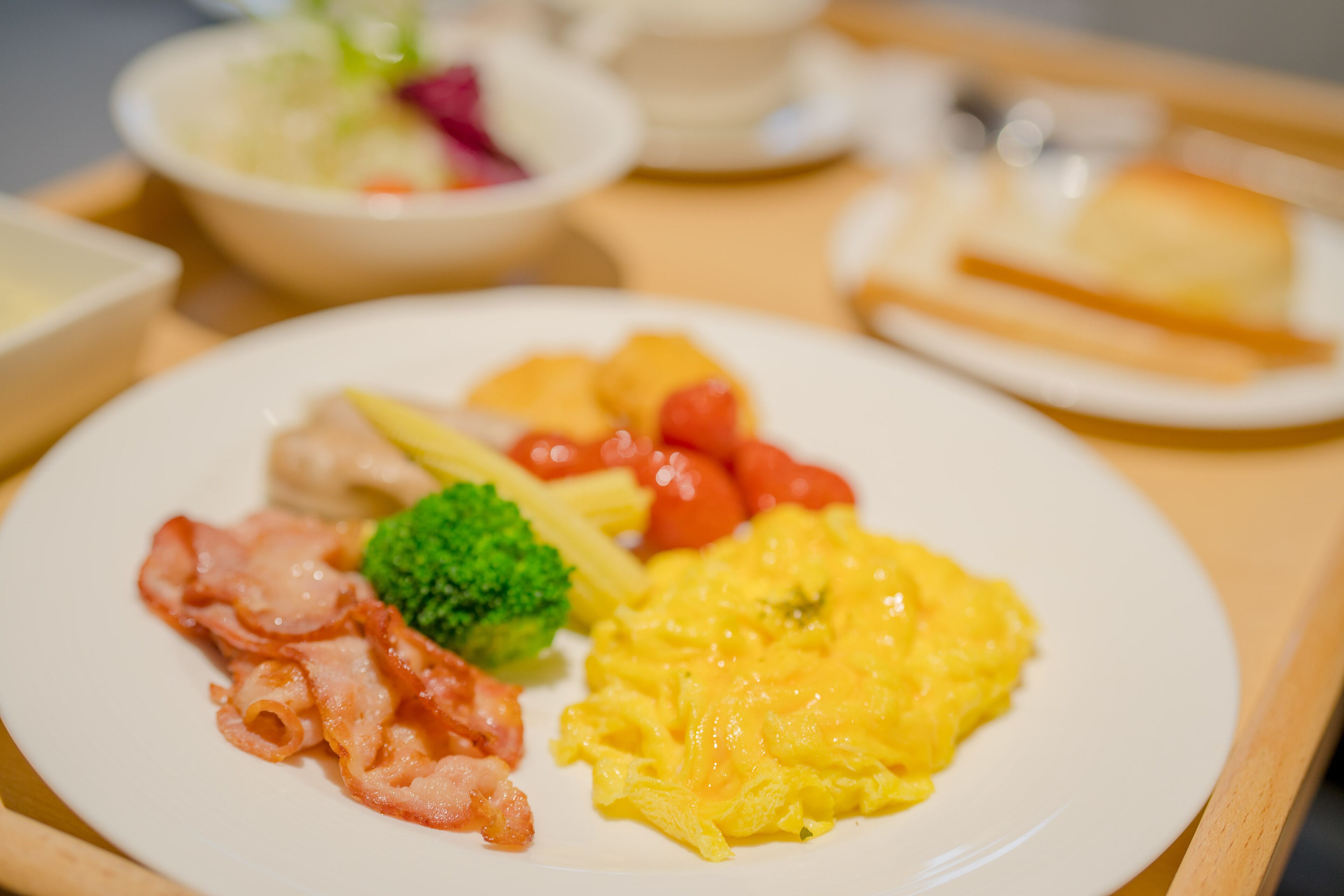 daily buffet breakfast (twd 330 per person)