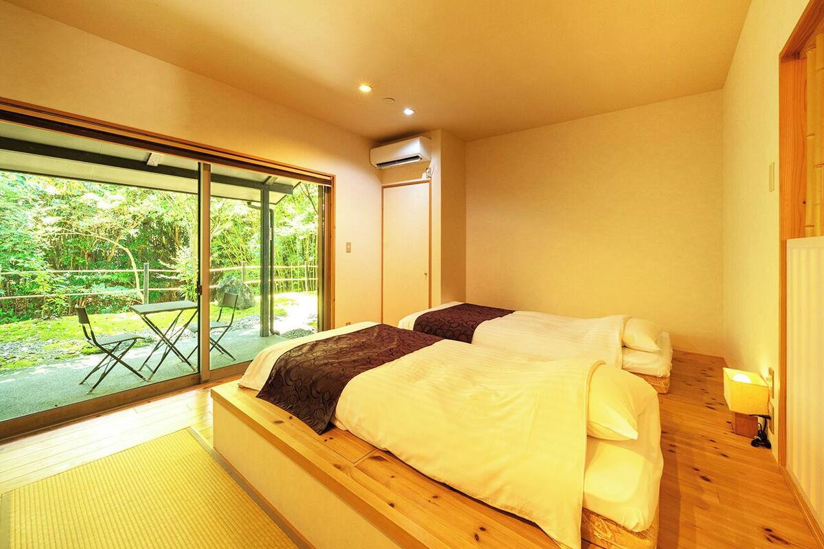 Quarto tradicional, banheiro privativo (JPN Style, SAEZURI,UTA,IndoorSpaTub,B) | Roupas de cama premium, cofres nos quartos, escrivaninha
