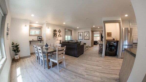 Interior - The Raspberry Garden Luxury Hotel & Suites (Rexburg)