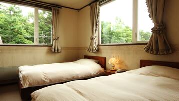 Twin Room | In-room safe, desk, blackout curtains, free WiFi